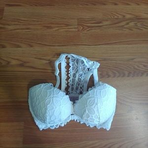 Victoria's Secret 32 DDD Push Up Bra